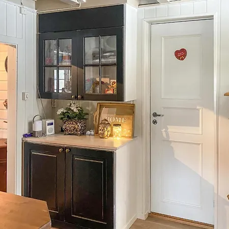 3 Bedroom Gorgeous In * Molde