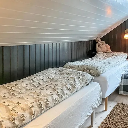 3 Bedroom Gorgeous In Молде