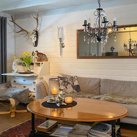 3 Bedroom Gorgeous In Semesterbostad *