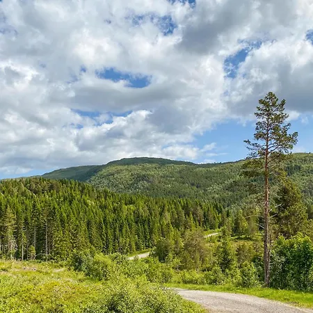 3 Bedroom Gorgeous In Semesterbostad