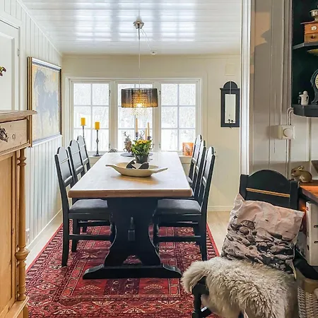 Stunning In With Kitchen